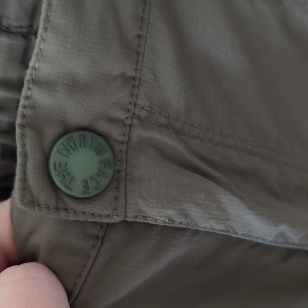 THE NORTH FACE I Lightweight Nylon Active Hiking Outdoor Capri Cargo Pants, 10 - Picture 8 of 13
